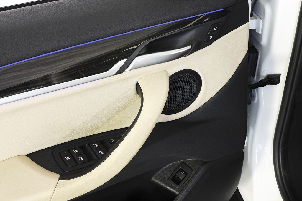 Thumbnail: 2018 BMW X2 - 12