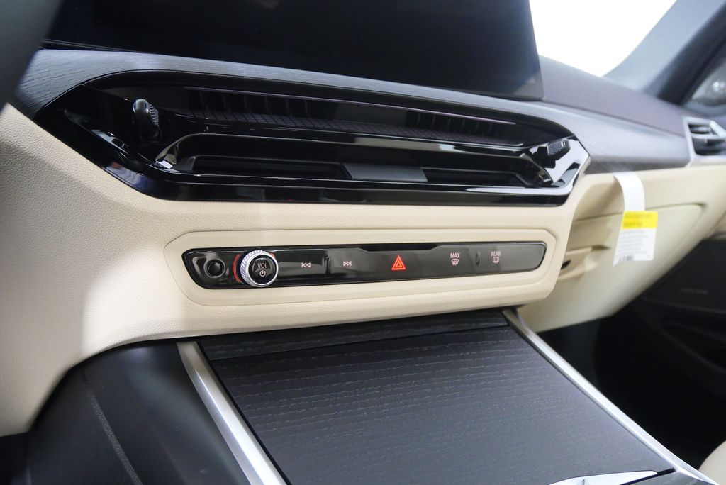 Thumbnail: 2026 BMW 3 Series - 22