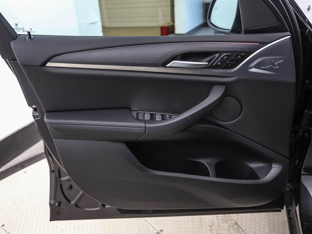 Thumbnail: 2024 BMW X3 - 9