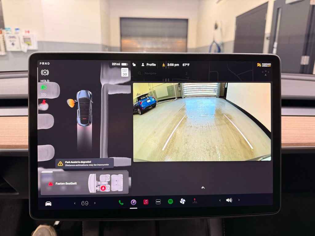 2024 Tesla Model Y Long Range 18
