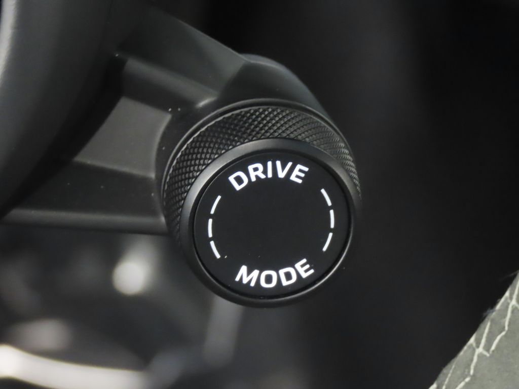 Thumbnail: 2022 Porsche Taycan - 21