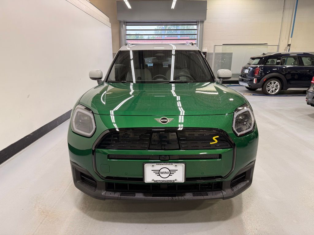 2025 MINI Cooper Countryman Iconic 8