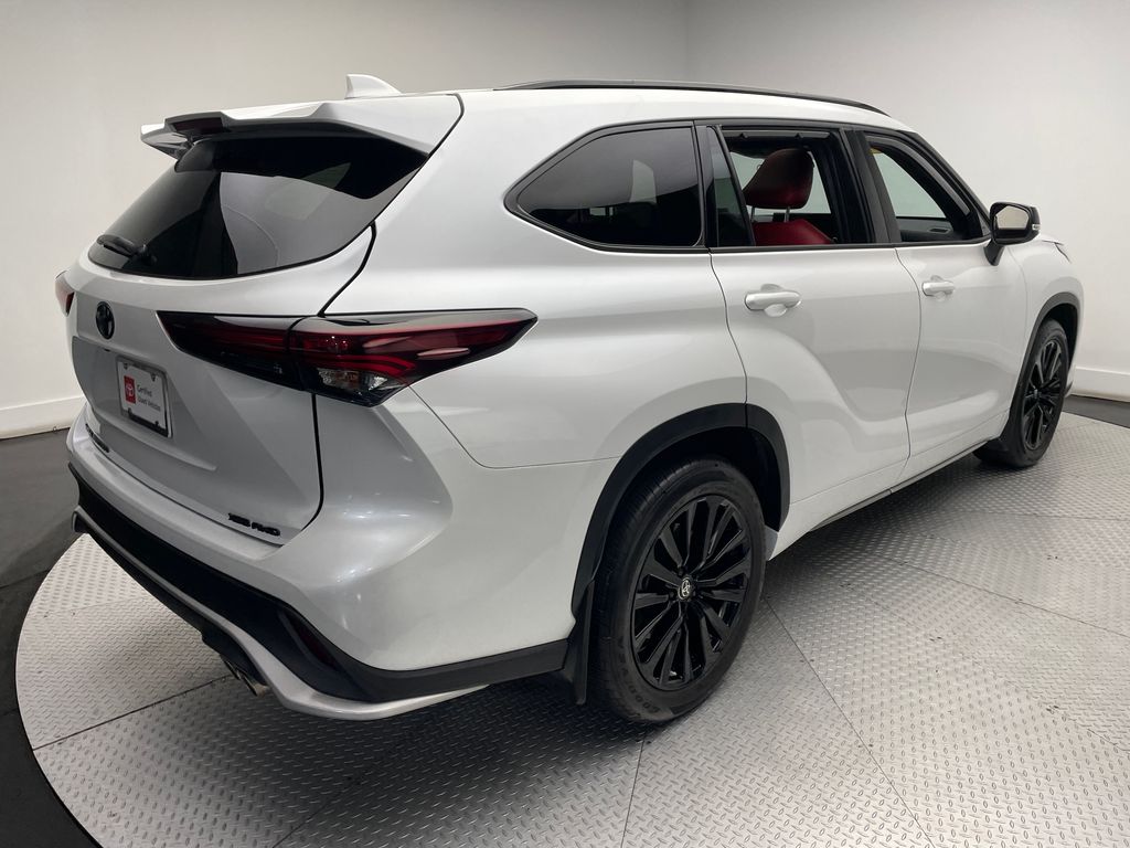 2024 Toyota Highlander XSE 5