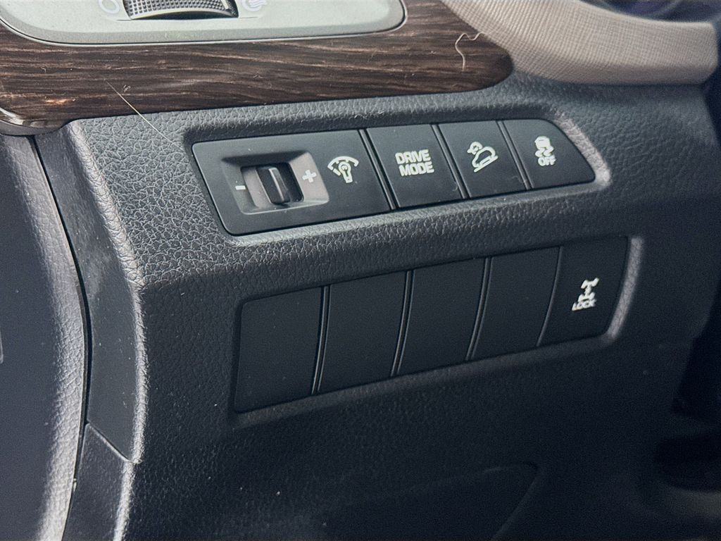 Used Car 2017 Hyundai Santa Fe Sport  2.4 Base For Sale Under $10,000 In Austin, Texas