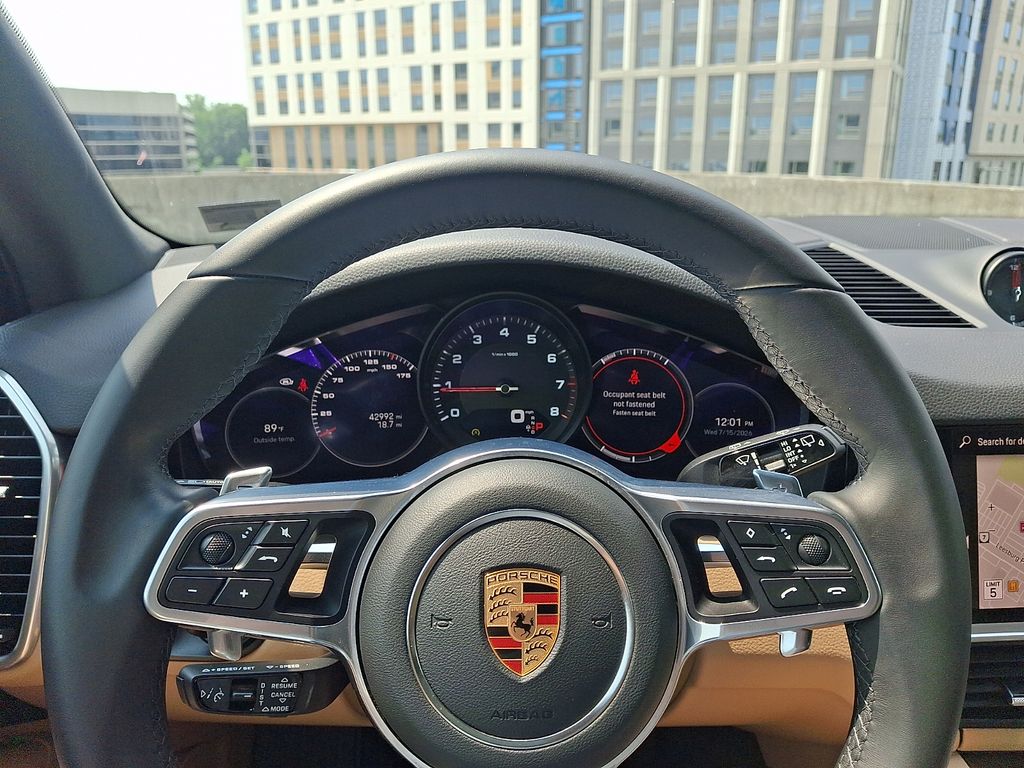 Thumbnail: 2023 Porsche Cayenne - 24