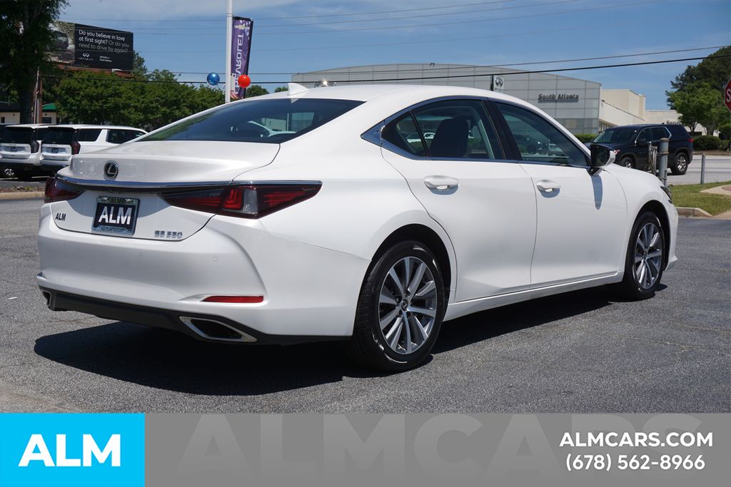 Used 2019 White Lexus 350 image 5