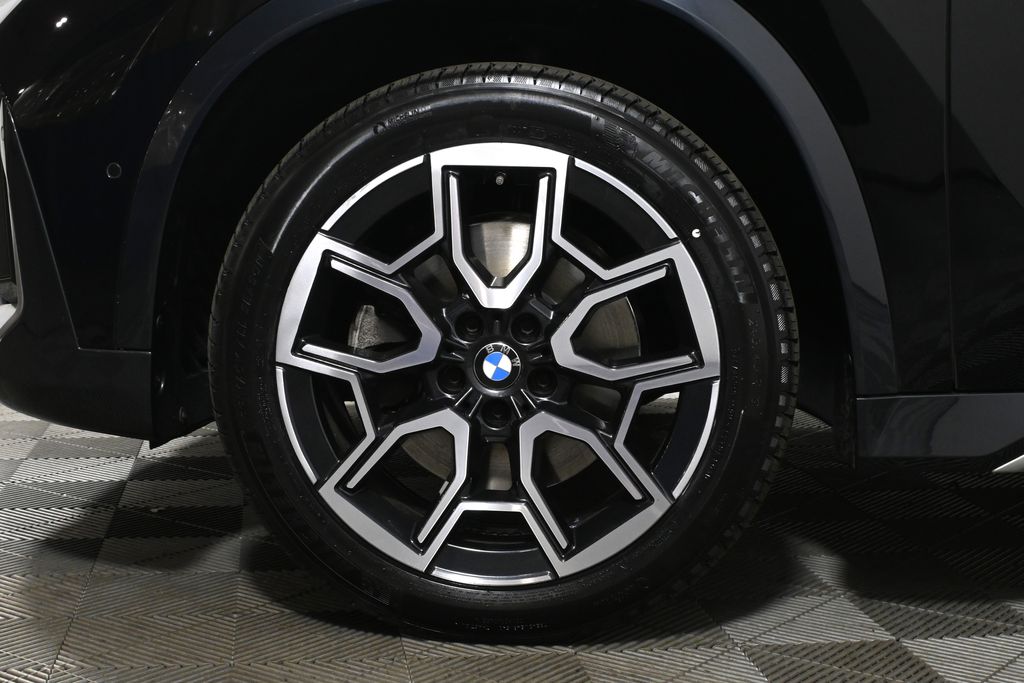Thumbnail: 2023 BMW X1 - 12