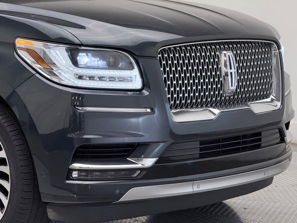 Thumbnail: 2021 Lincoln Navigator - 2