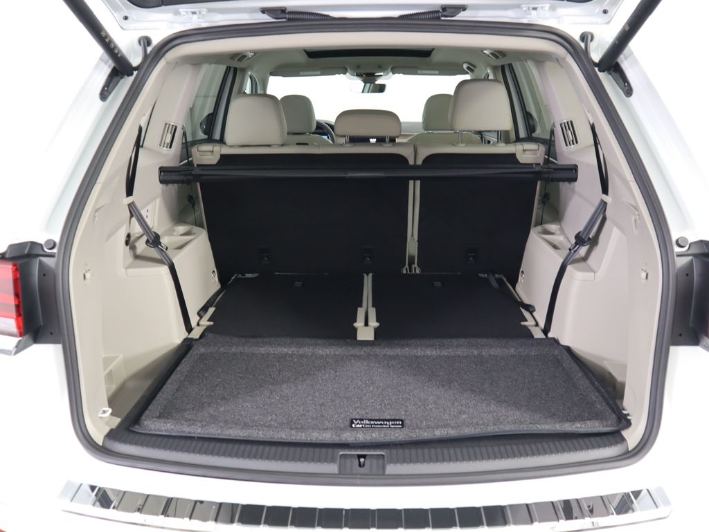 2025 Volkswagen Atlas SEL 29