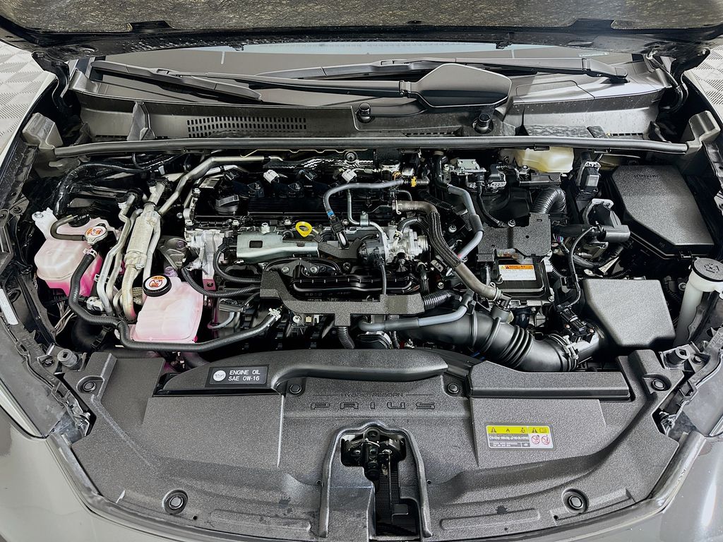 Thumbnail: 2024 Toyota Prius Prime - 28