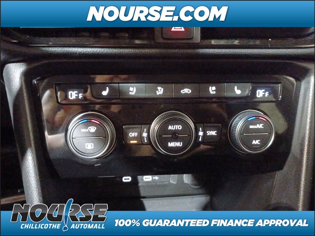 2022 Volkswagen Taos 1.5T SEL photo