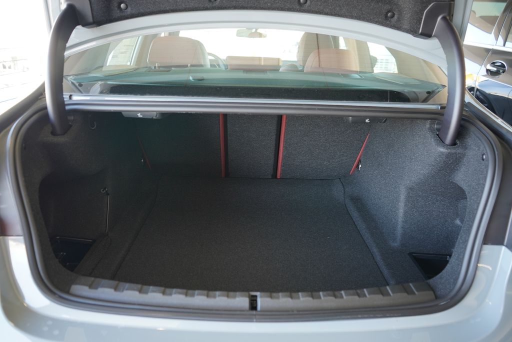 Thumbnail: 2026 BMW 3 Series - 20