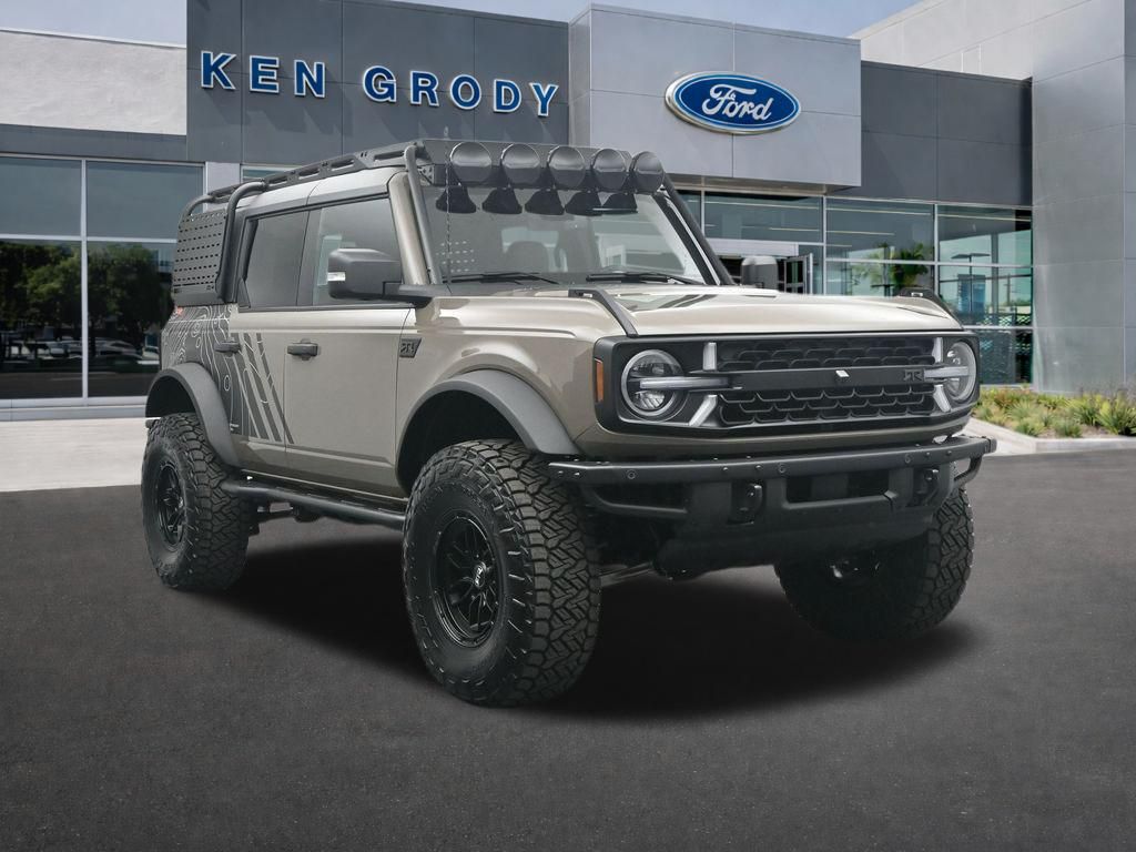 Gray 2025 Ford Bronco Badlands 4-Door 4WD SUV / Crossover Four-Wheel Drive Automatic