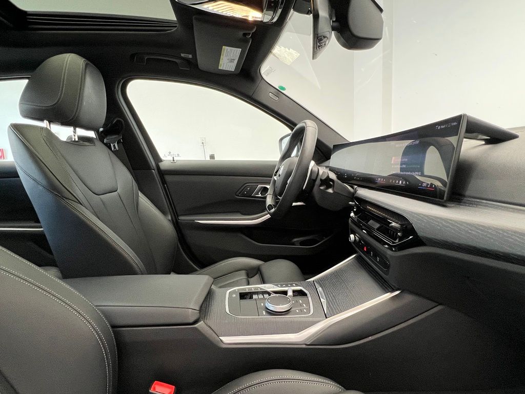 Thumbnail: 2025 BMW 3 Series - 6