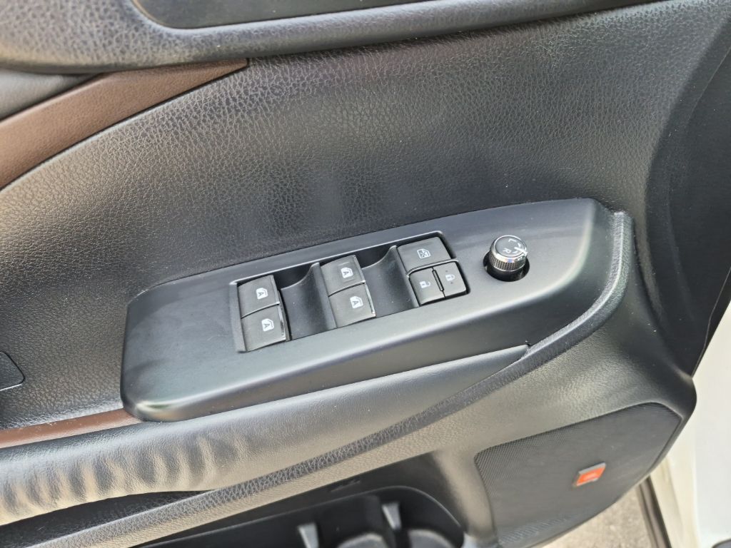 Used Car 2014 Toyota Highlander  Limited For Sale Under $20,000 In Austin, Texas