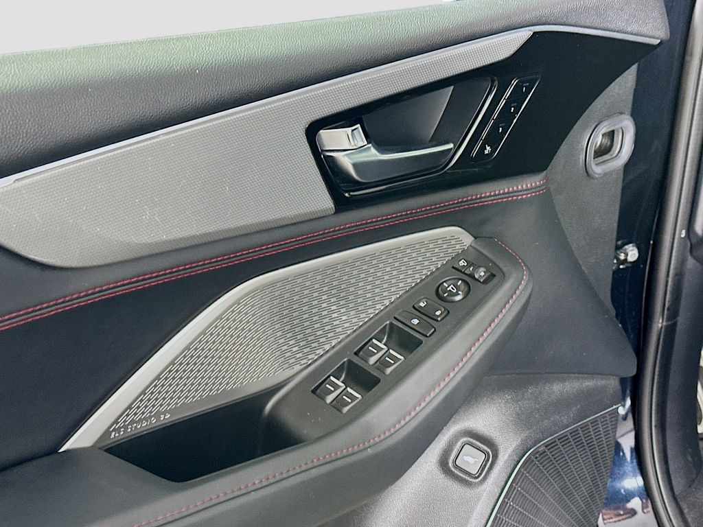 used 2023 Acura MDX car, priced at $40,999