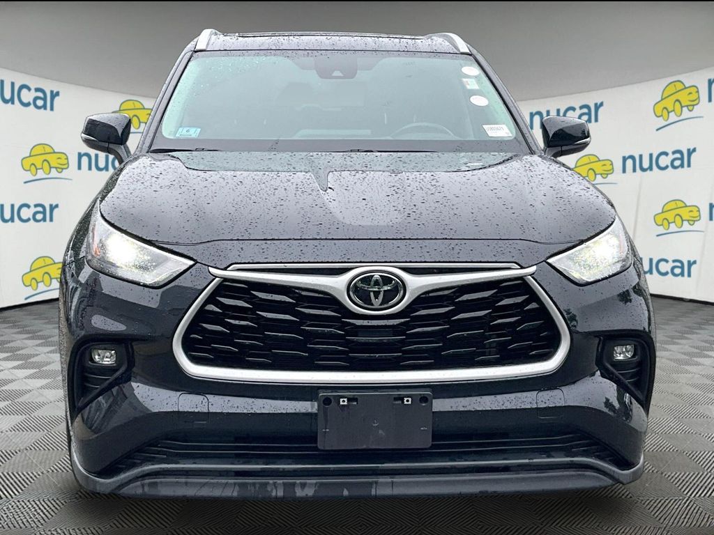2023 Toyota Highlander — photo 2