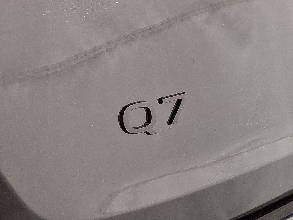 Thumbnail: 2026 Audi Q7 - 16