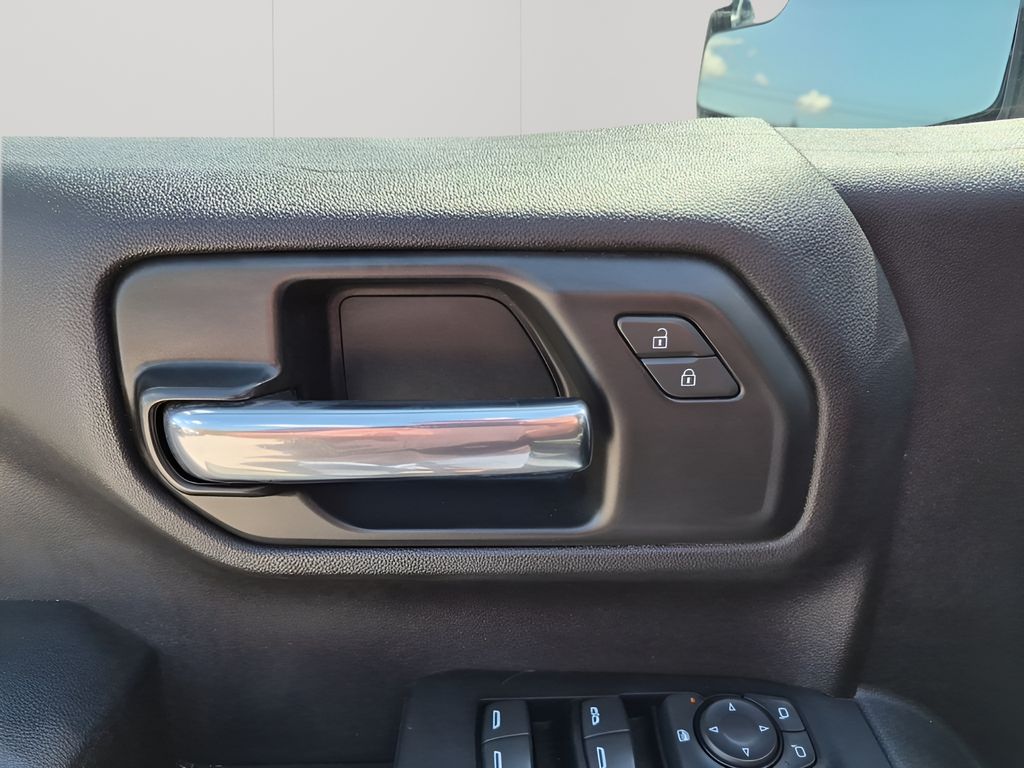 Used Car 2023 Chevrolet Silverado 1500  Custom For Sale Under $35,000 In Austin, Texas