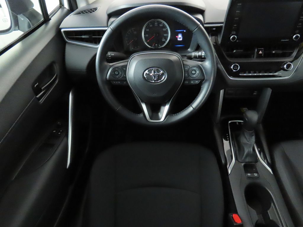 2022 Toyota Corolla Cross LE 10