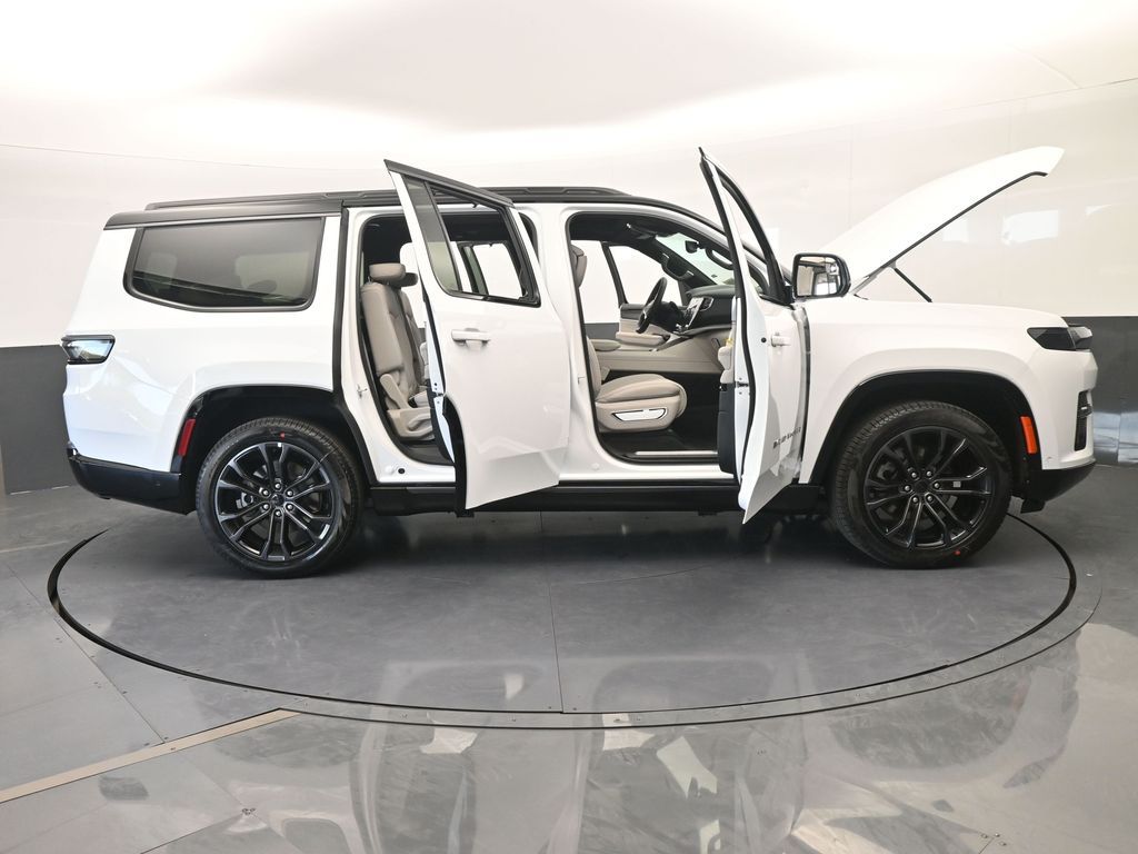New 2026 Bright White Clearcoat Jeep Summit Obsidian image 73