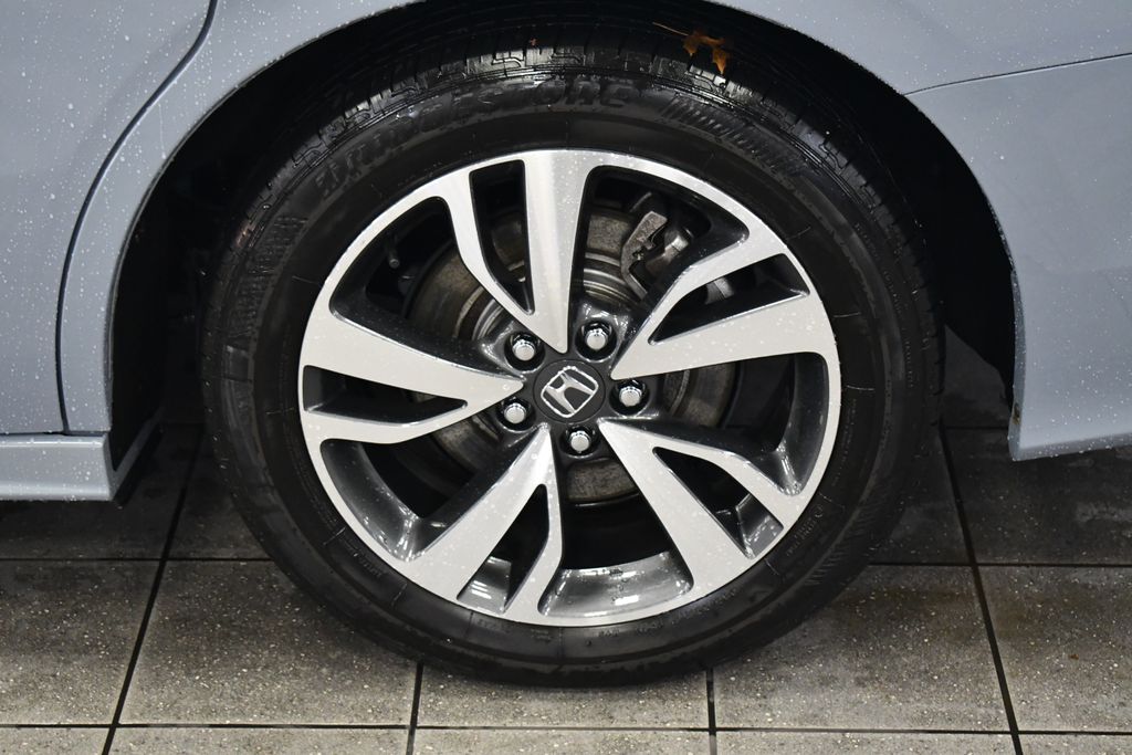 Thumbnail: 2023 Honda Odyssey - 13