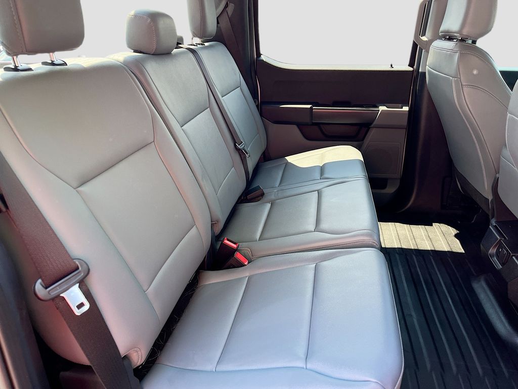 Used 2025 White Ford XL image 25
