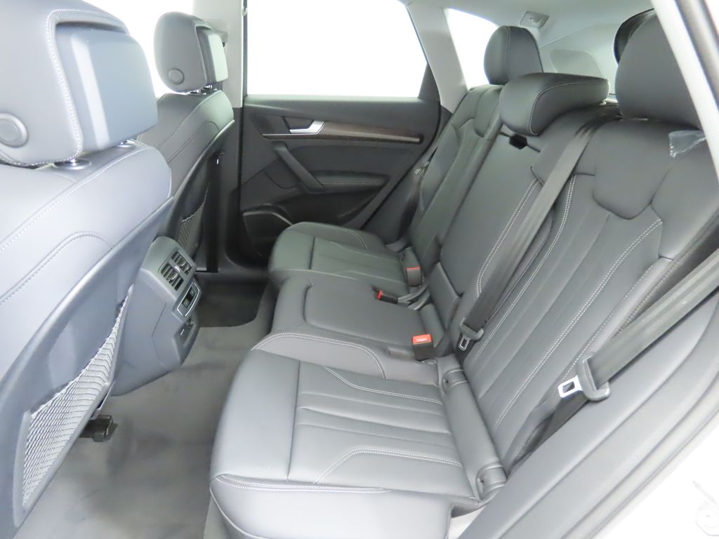 2025 Audi Q5  21