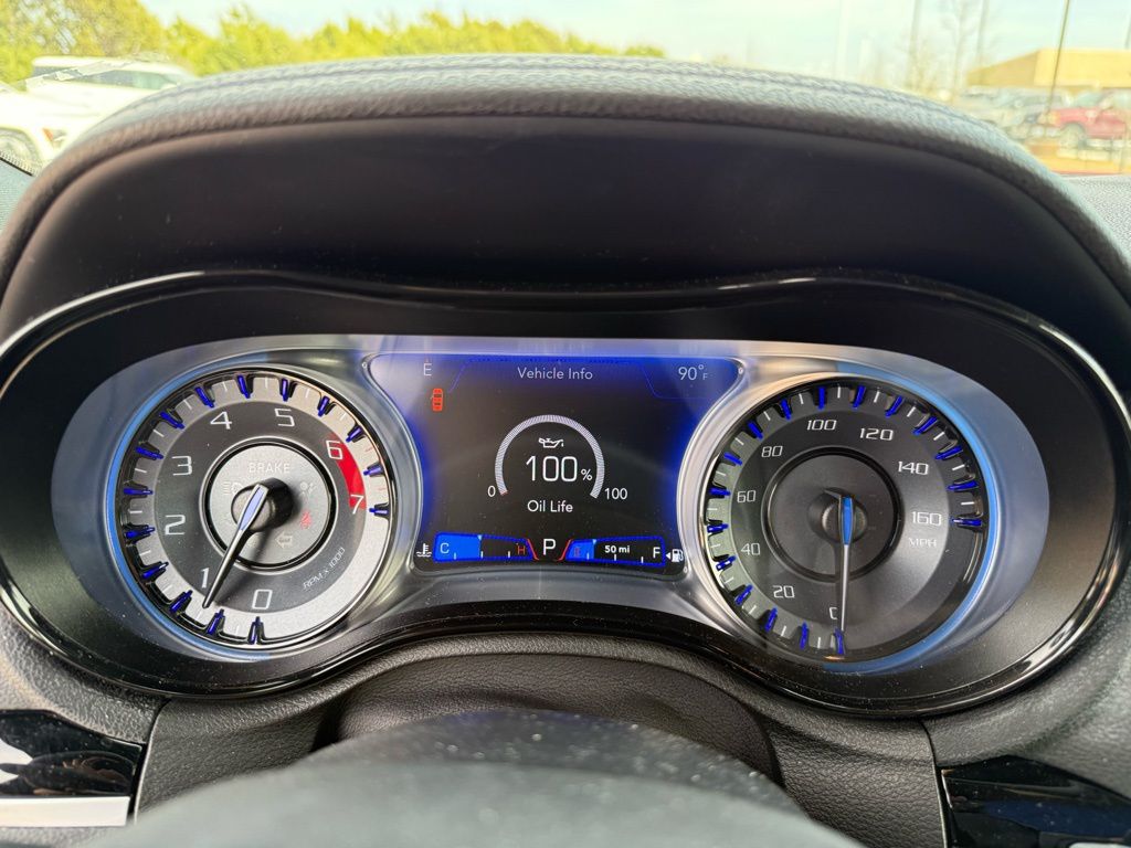 Thumbnail: 2023 Chrysler 300 - 16