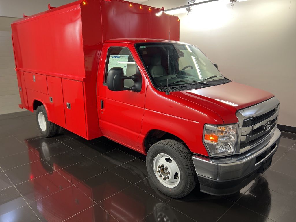2026 Ford E-350SD Base