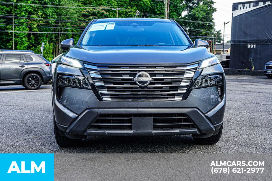 Used 2025 Gray Nissan SV image 10