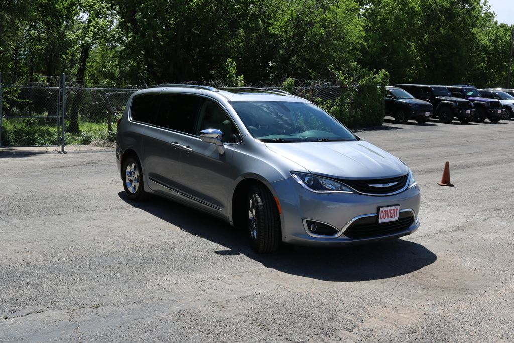 Used Car 2018 Chrysler Pacifica Hybrid  Limited For Sale Under $25,000 In Austin, Texas