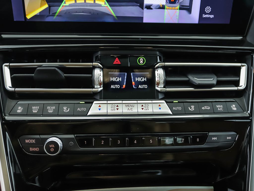 Thumbnail: 2023 BMW 8 Series - 18