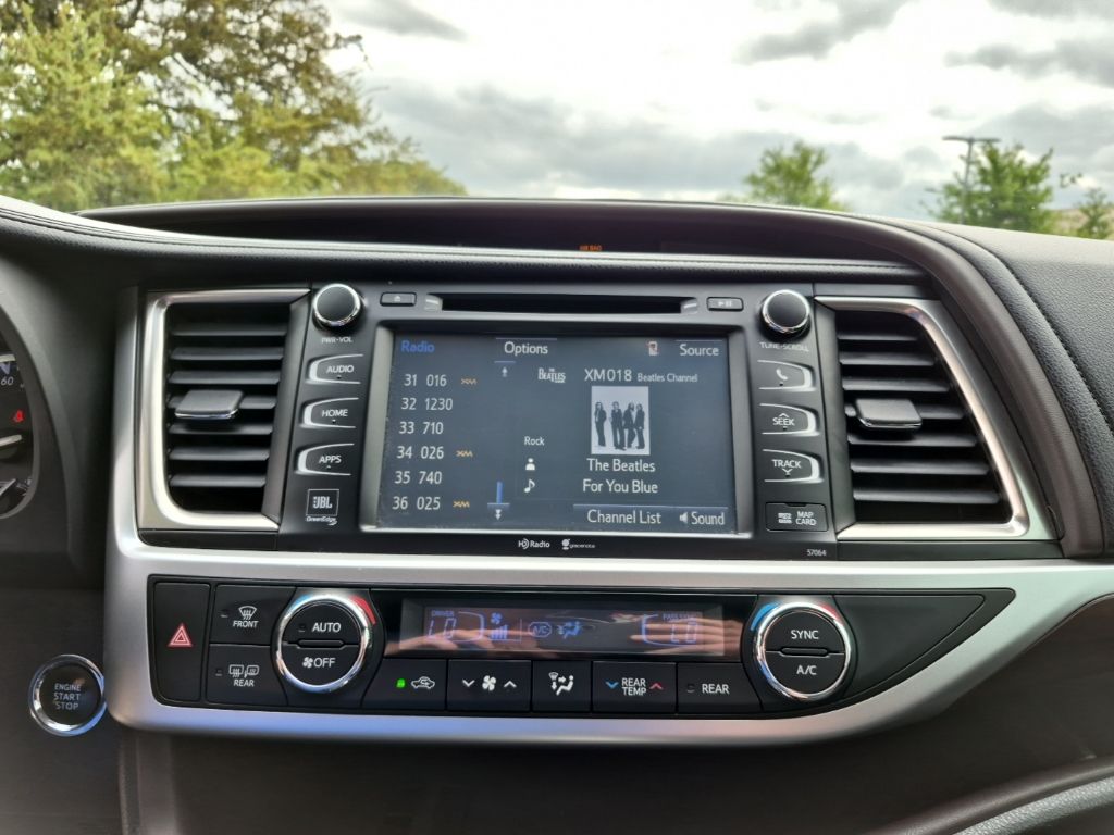 Used Car 2014 Toyota Highlander  Limited For Sale Under $20,000 In Austin, Texas