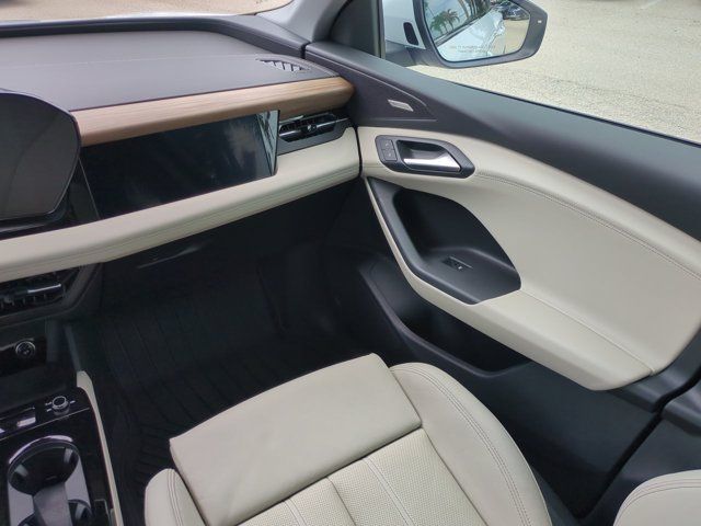 Used 2025  Audi Prestige image 15