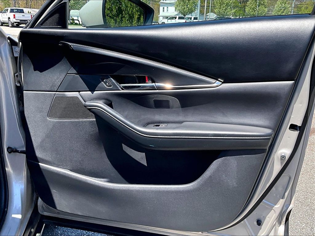 2023 Mazda CX-30 — photo 12
