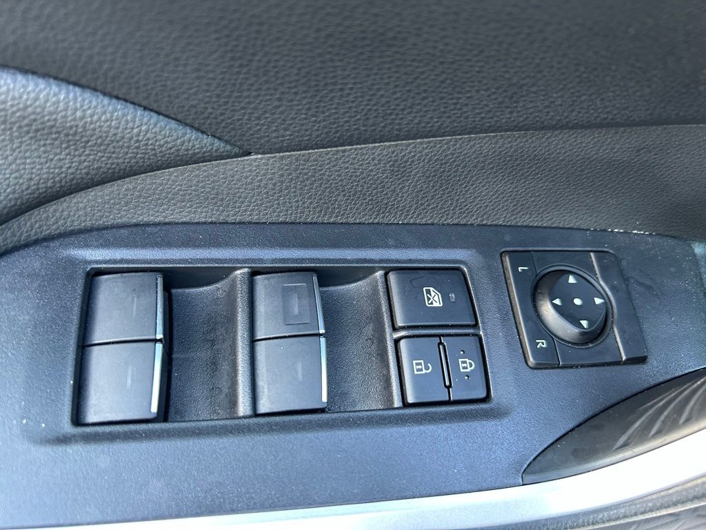 Thumbnail: 2024 Toyota RAV4 - 23