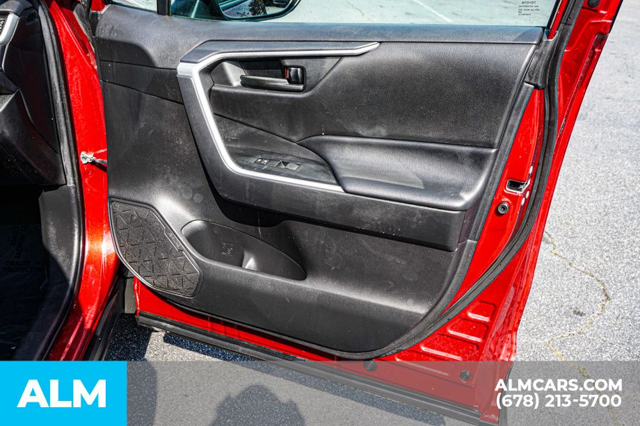 2021 Toyota RAV4 LE - Photo 50