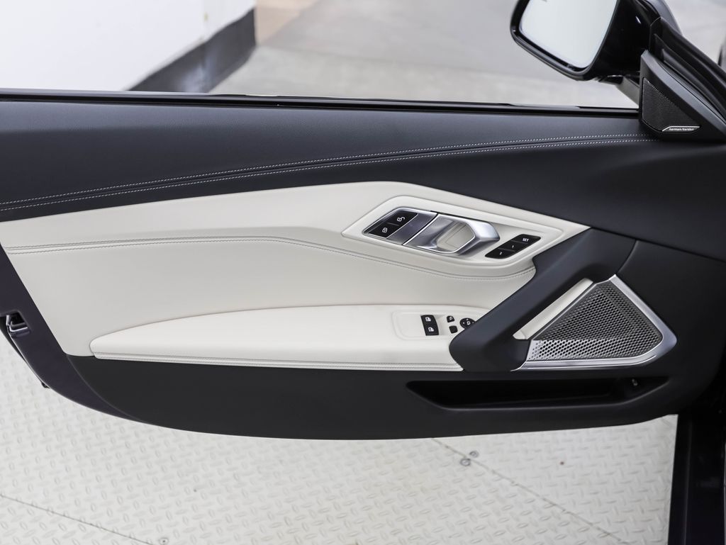 Thumbnail: 2026 BMW Z4 - 18