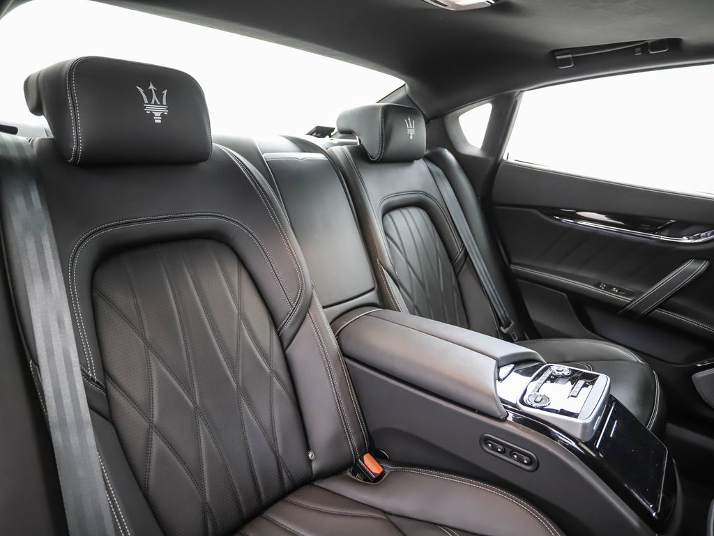 Thumbnail: 2022 Maserati Quattroporte - 29