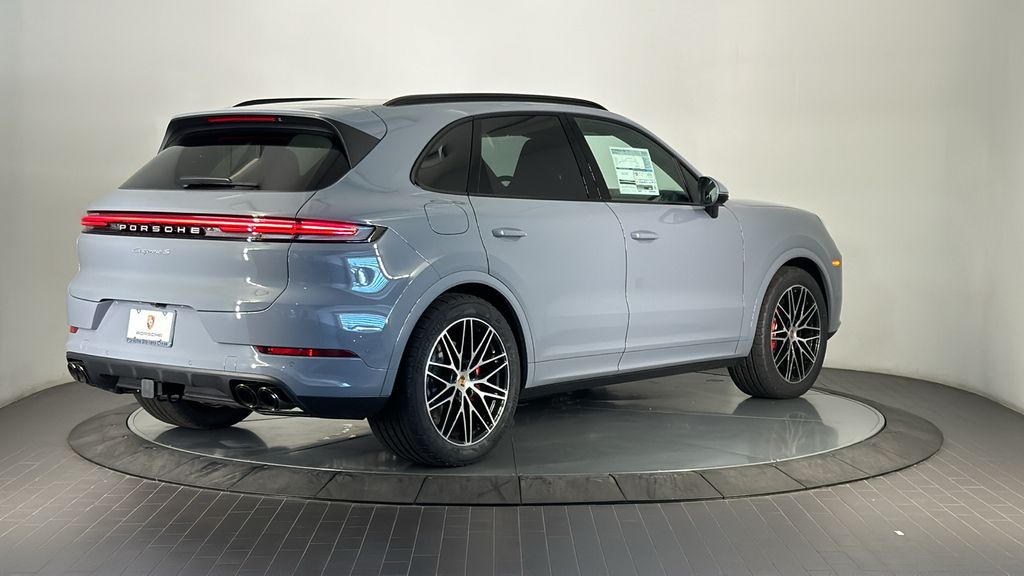 Thumbnail: 2025 Porsche Cayenne - 7