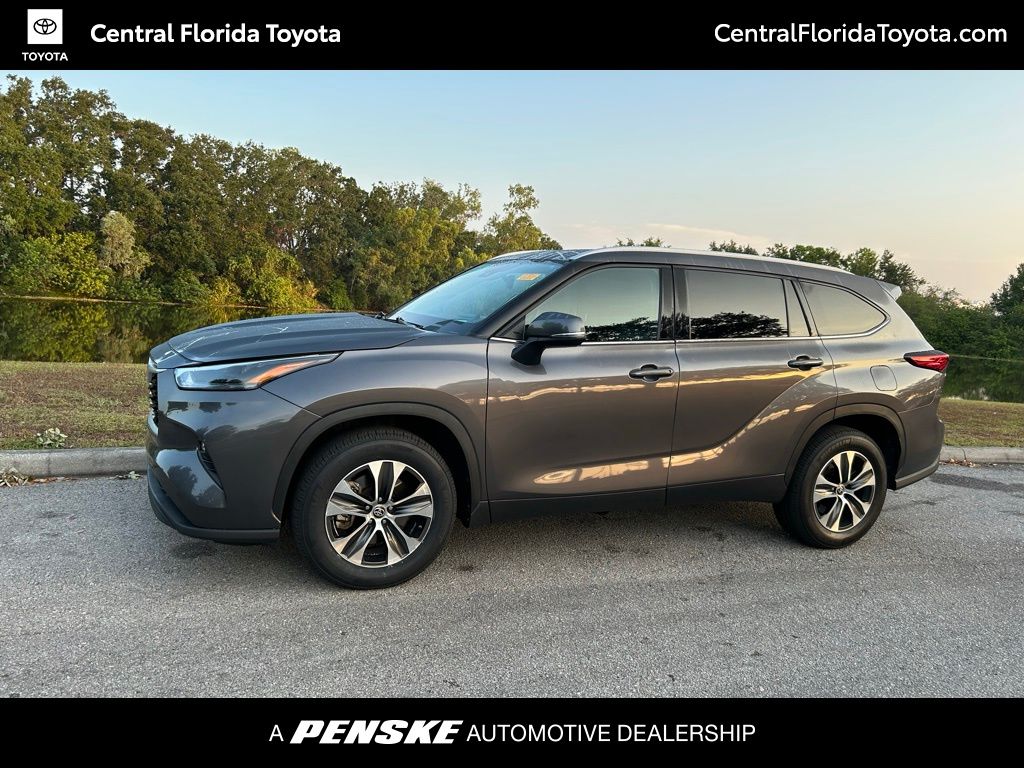 2022 Toyota Highlander XLE -
                Orlando, FL