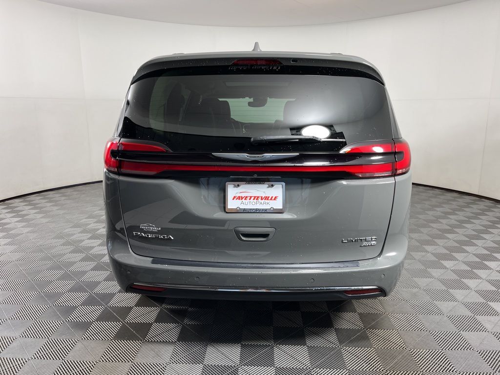 2022 Chrysler Pacifica Limited 4