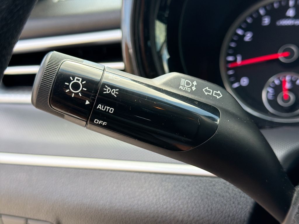 Thumbnail: 2021 Kia K5 - 28