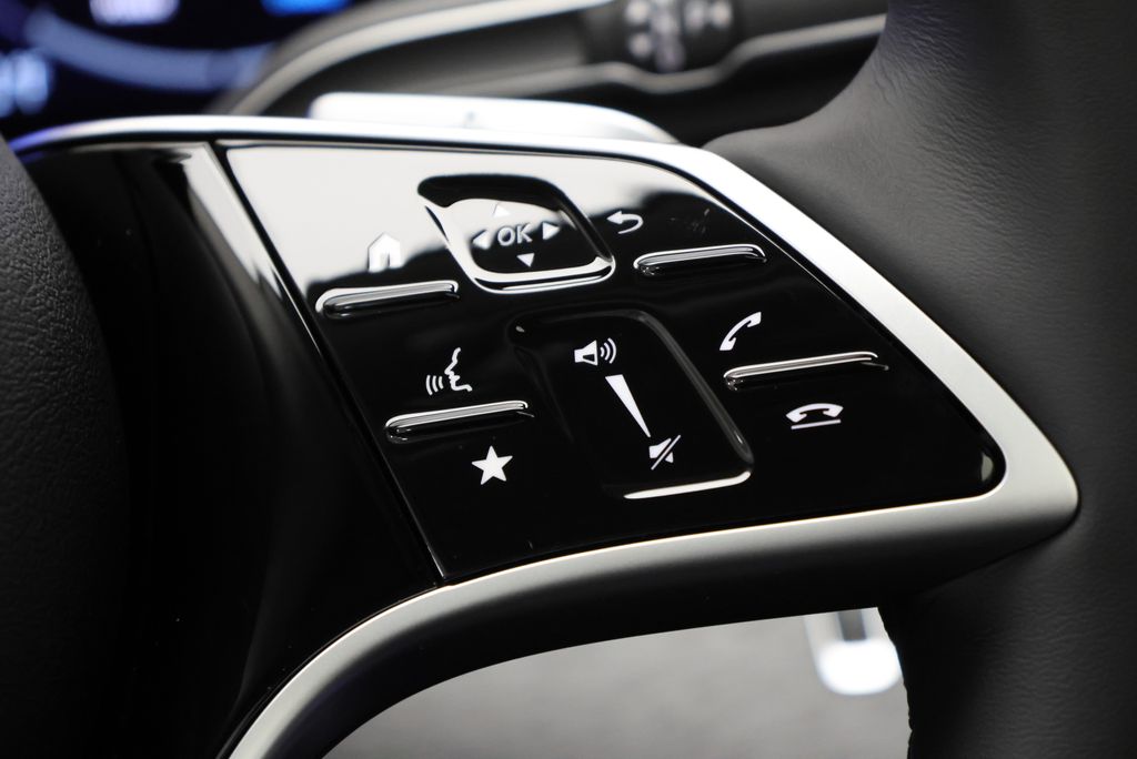 Thumbnail: 2026 Mercedes-Benz GLE - 22