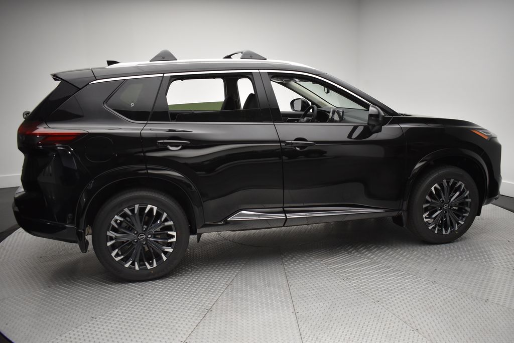 Thumbnail: 2026 Nissan Rogue - 4