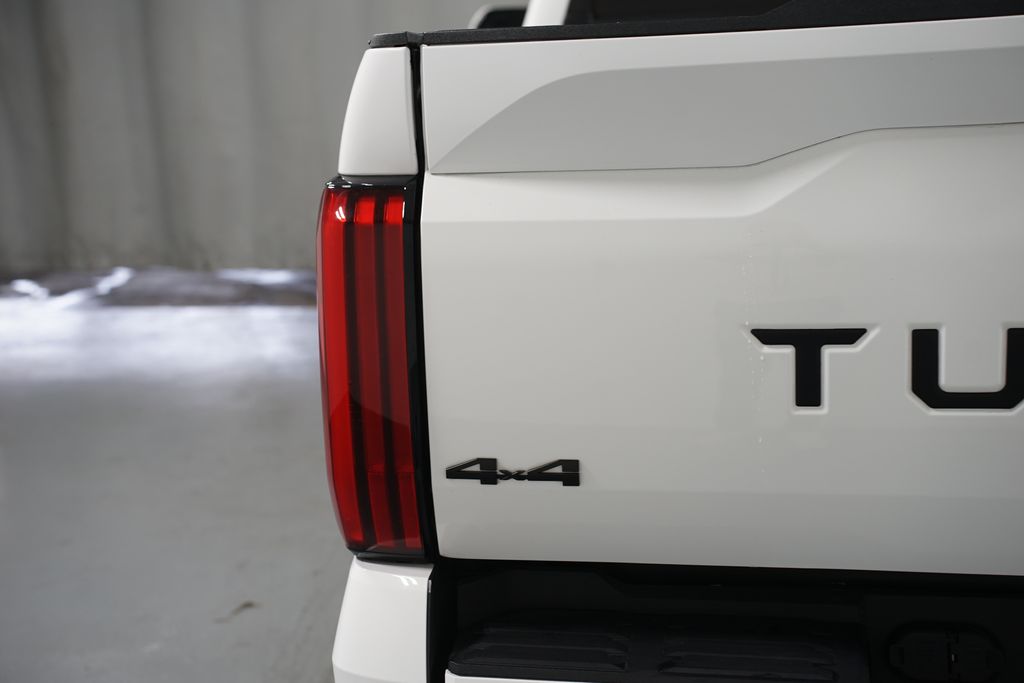 Thumbnail: 2023 Toyota Tundra - 10