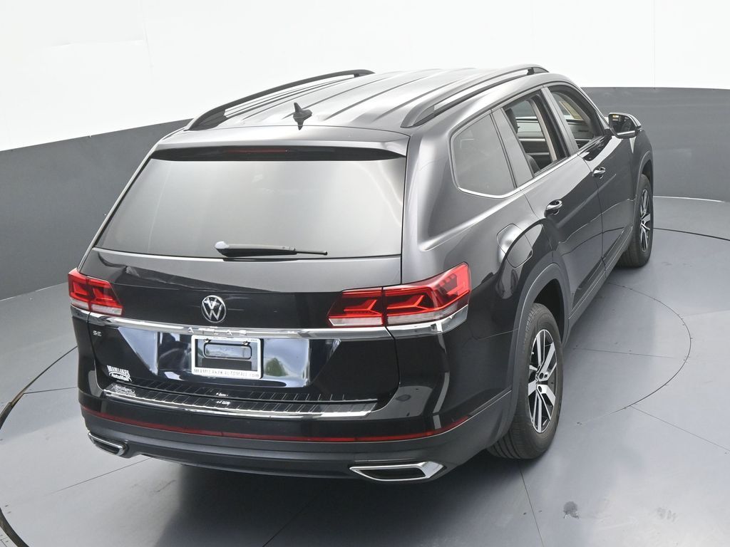 Used 2022 Deep Black Volkswagen 2.0T SE image 51