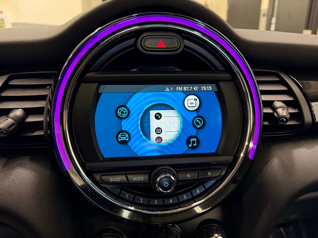 2019 MINI Cooper  17