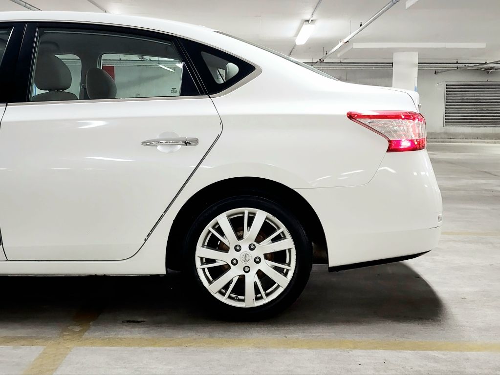 2013 Nissan Sentra SL 16